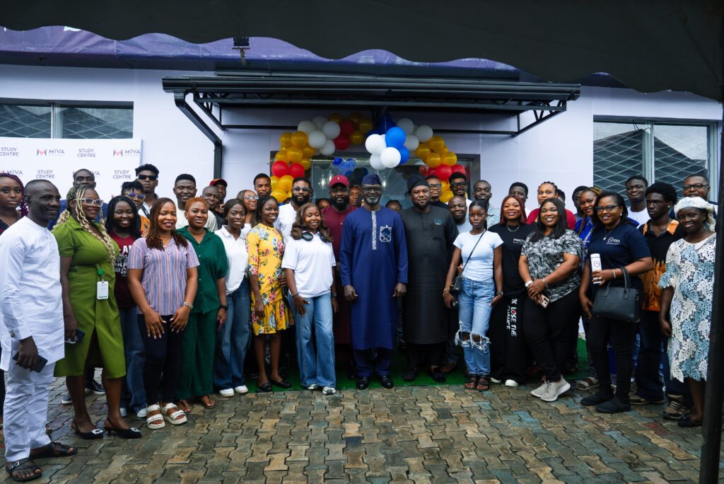 (M) – Femi Fadipe, Senior Vice President, Marketing, the uLesson Group; Professor Tayo Arulogun, Vice Chancellor, Miva Open University; and Oladipo Olugbemi, Chief People Officer, the uLesson Group, flanked by Miva students and attendees at the launch of the Port Harcourt Study Centre.
